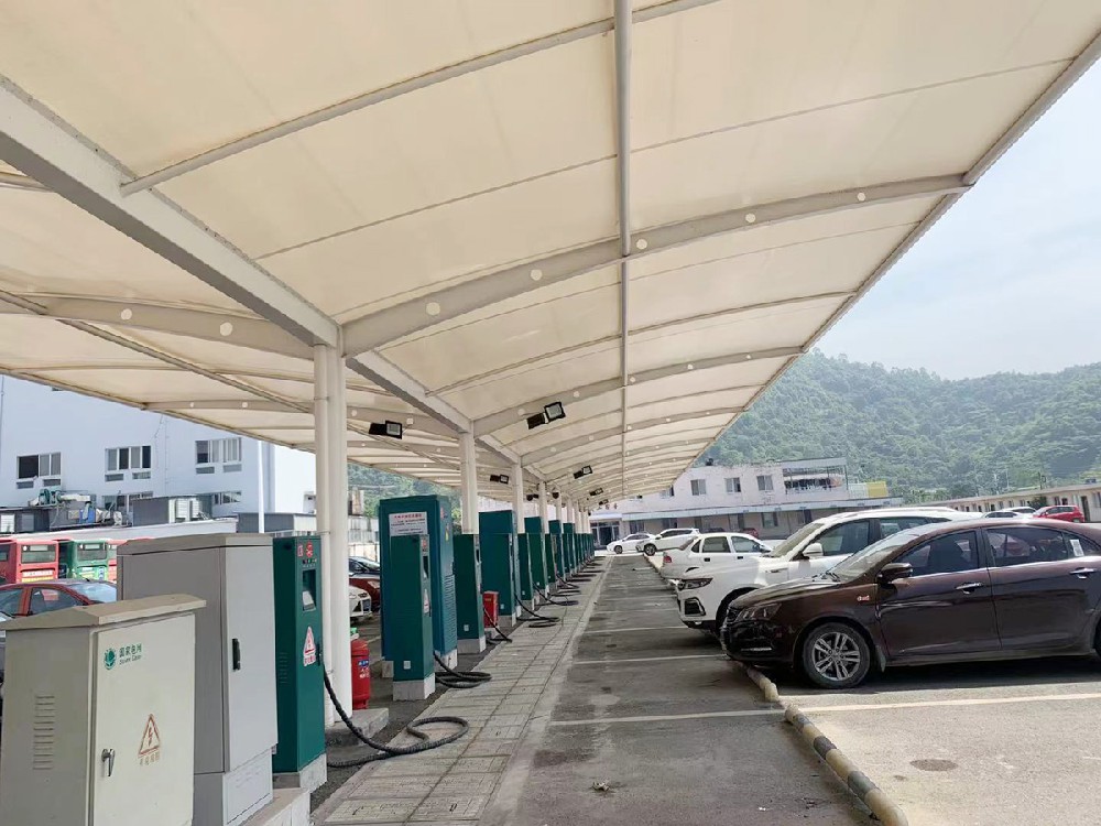 充電樁停車棚工程案例
